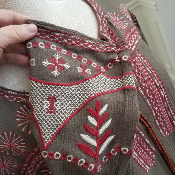 Umgee Dress Extensive Embordered Detail  Large - Picture 5 of 11